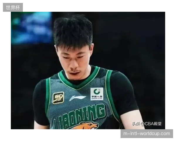 张镇麟在防守端展现出极强的压迫性，成为山东队外线防守反击的利器